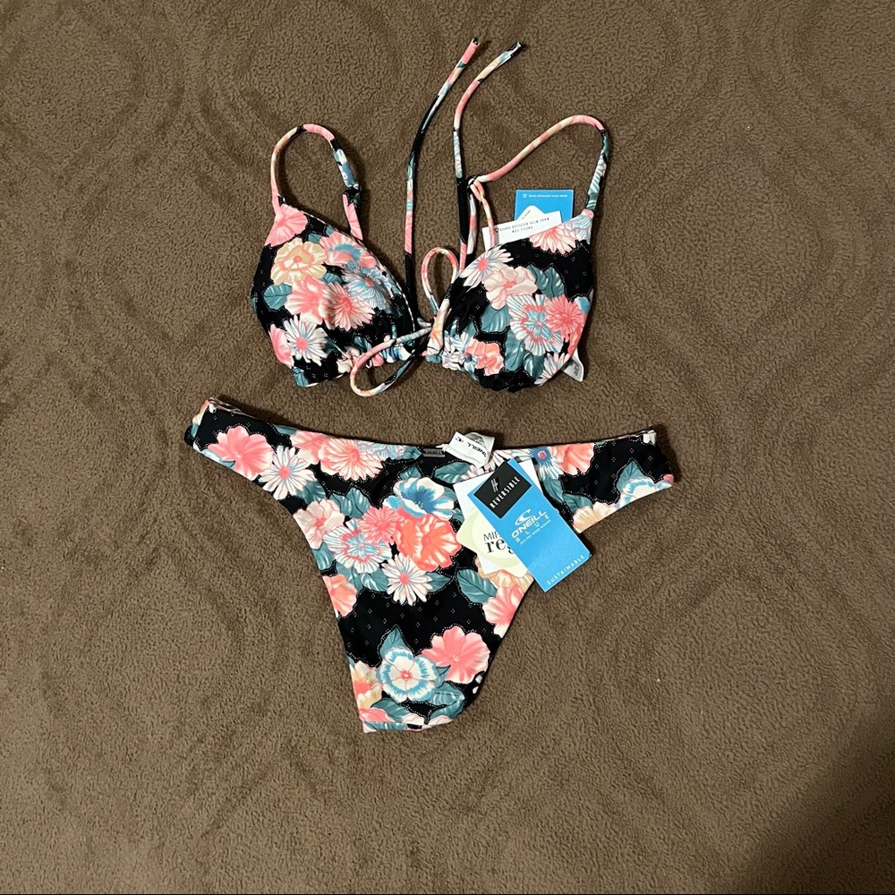 O’neill Reversible Bikini Set - Picture 3 of 7
